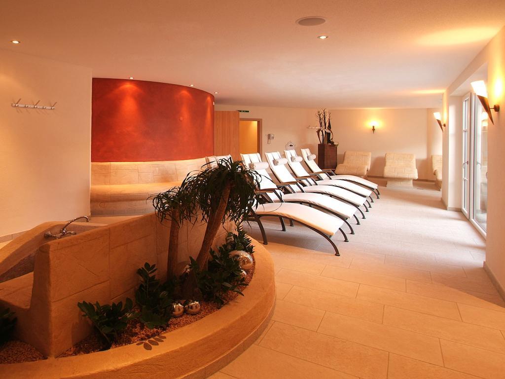 Hotel Roeck Garni Fiss Exterior photo